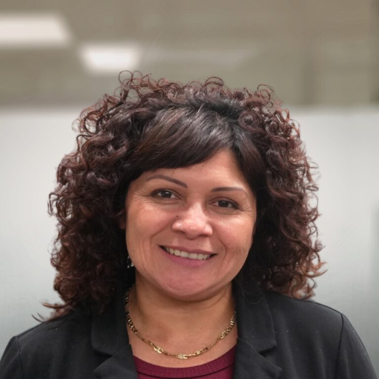 Headshot_CS_ES_Xiomara Rodriguez