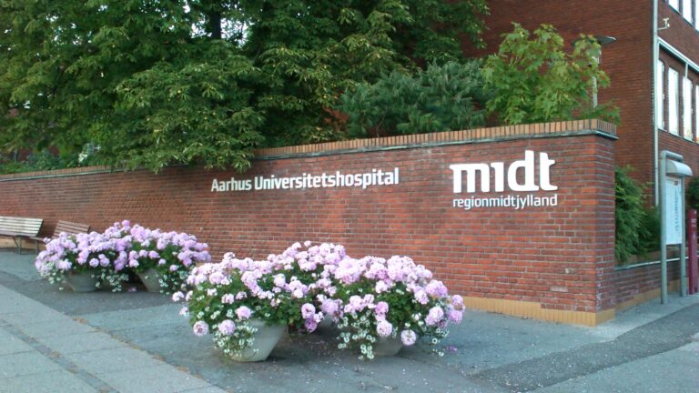 Casos de estudio 8 Danish hospital patients better protected with light curtains